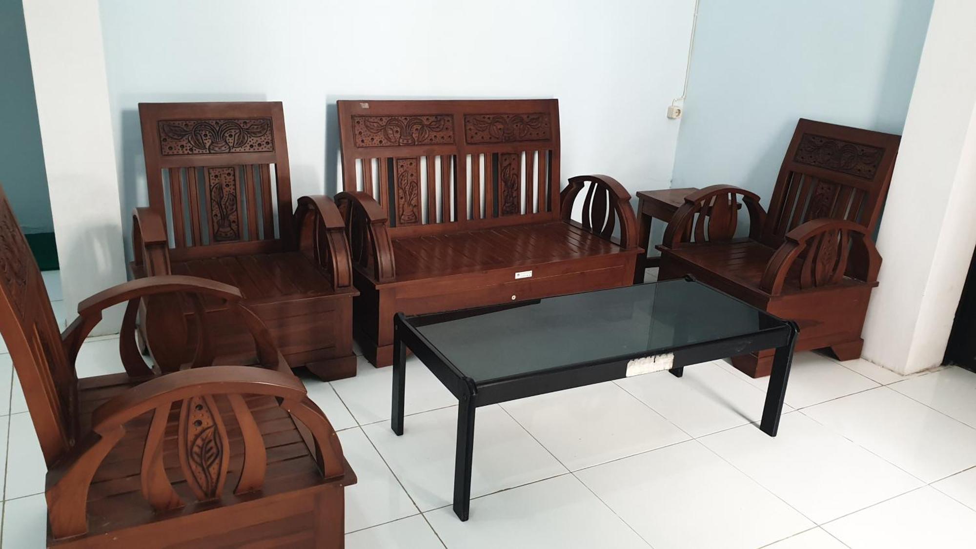 Capital O 92612 Penginapan D'Alas Purwo & Beachnearpadang Savana Sadengan バニュワンギ エクステリア 写真