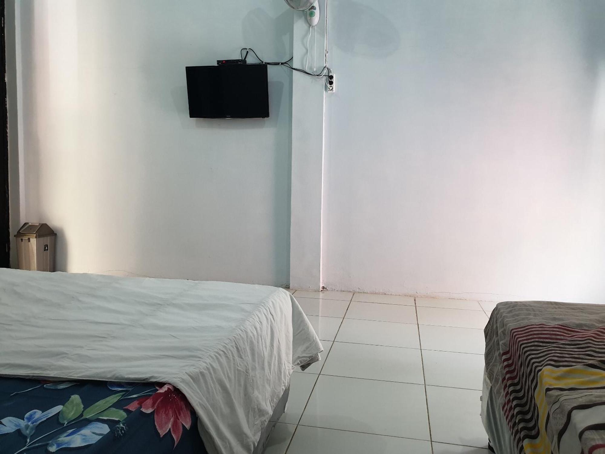 Capital O 92612 Penginapan D'Alas Purwo & Beachnearpadang Savana Sadengan バニュワンギ エクステリア 写真