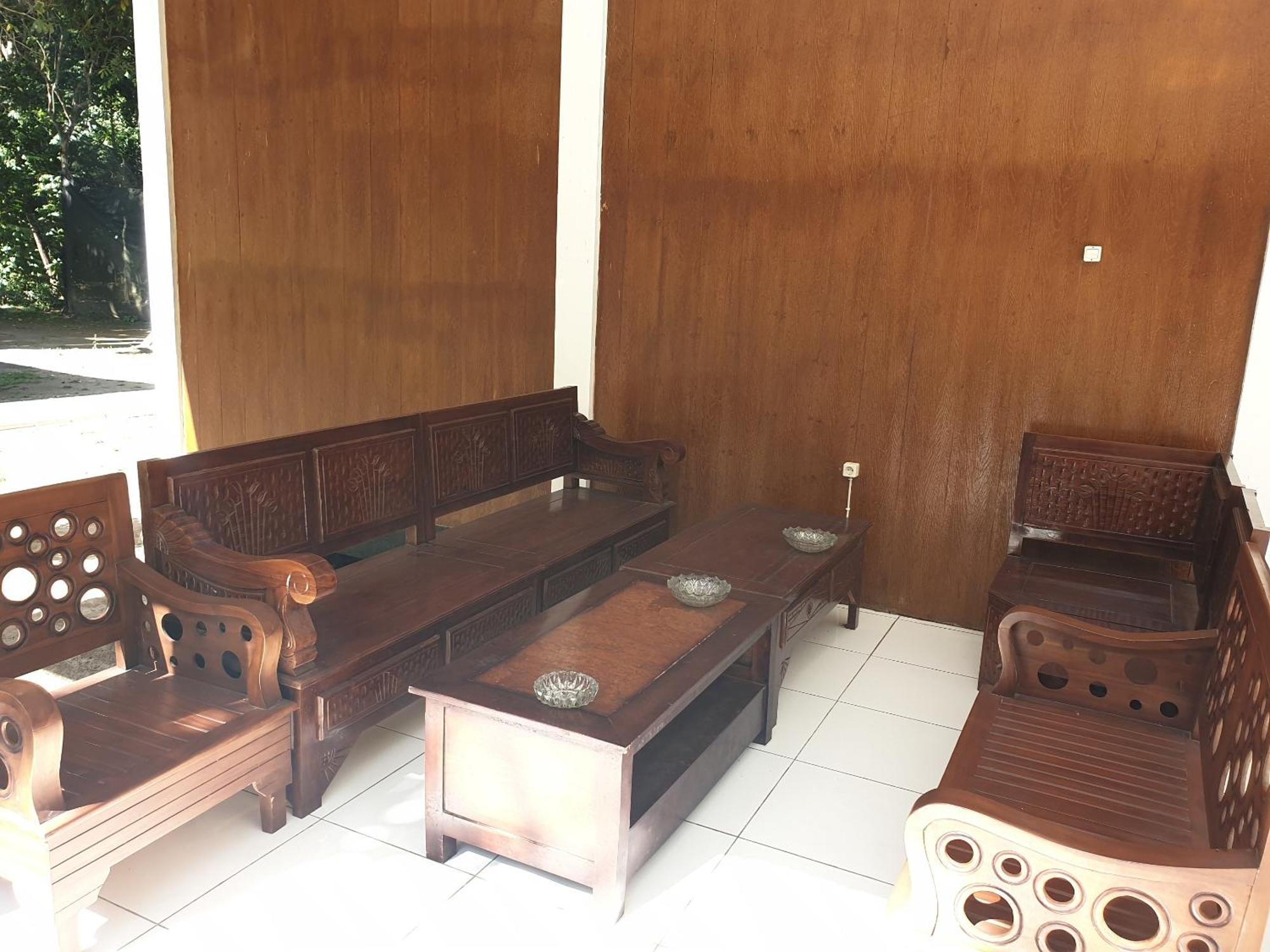 Capital O 92612 Penginapan D'Alas Purwo & Beachnearpadang Savana Sadengan バニュワンギ エクステリア 写真