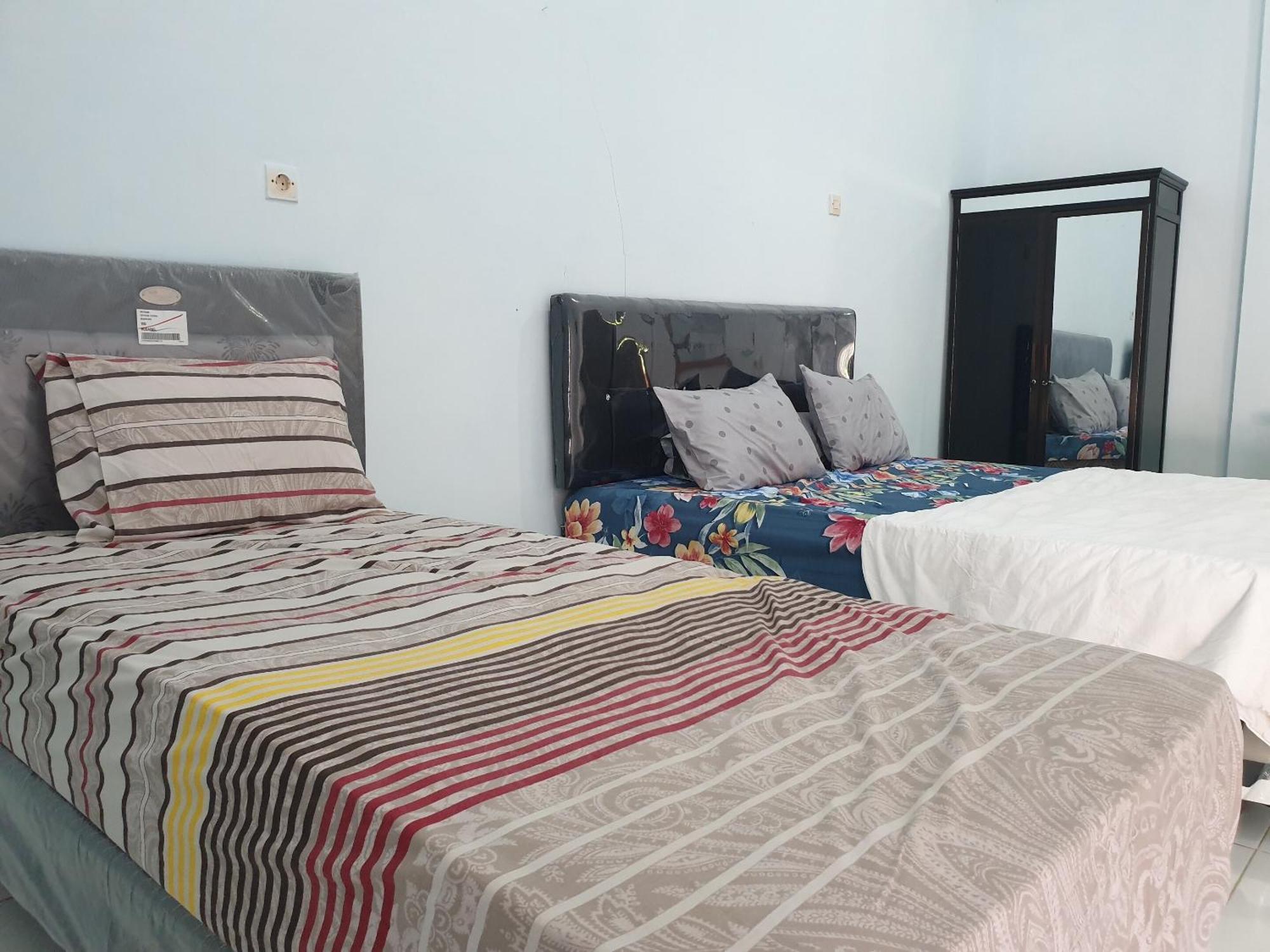 Capital O 92612 Penginapan D'Alas Purwo & Beachnearpadang Savana Sadengan バニュワンギ エクステリア 写真