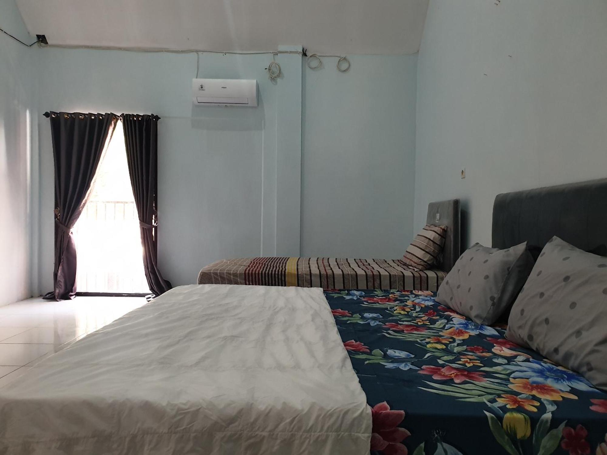 Capital O 92612 Penginapan D'Alas Purwo & Beachnearpadang Savana Sadengan バニュワンギ エクステリア 写真