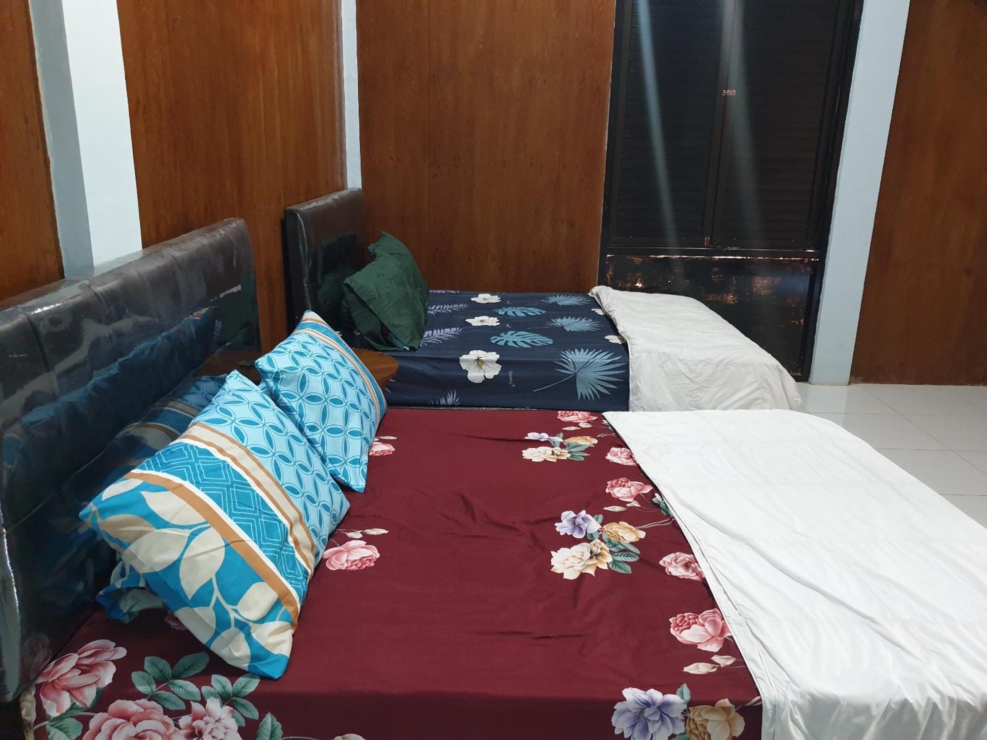 Capital O 92612 Penginapan D'Alas Purwo & Beachnearpadang Savana Sadengan バニュワンギ エクステリア 写真