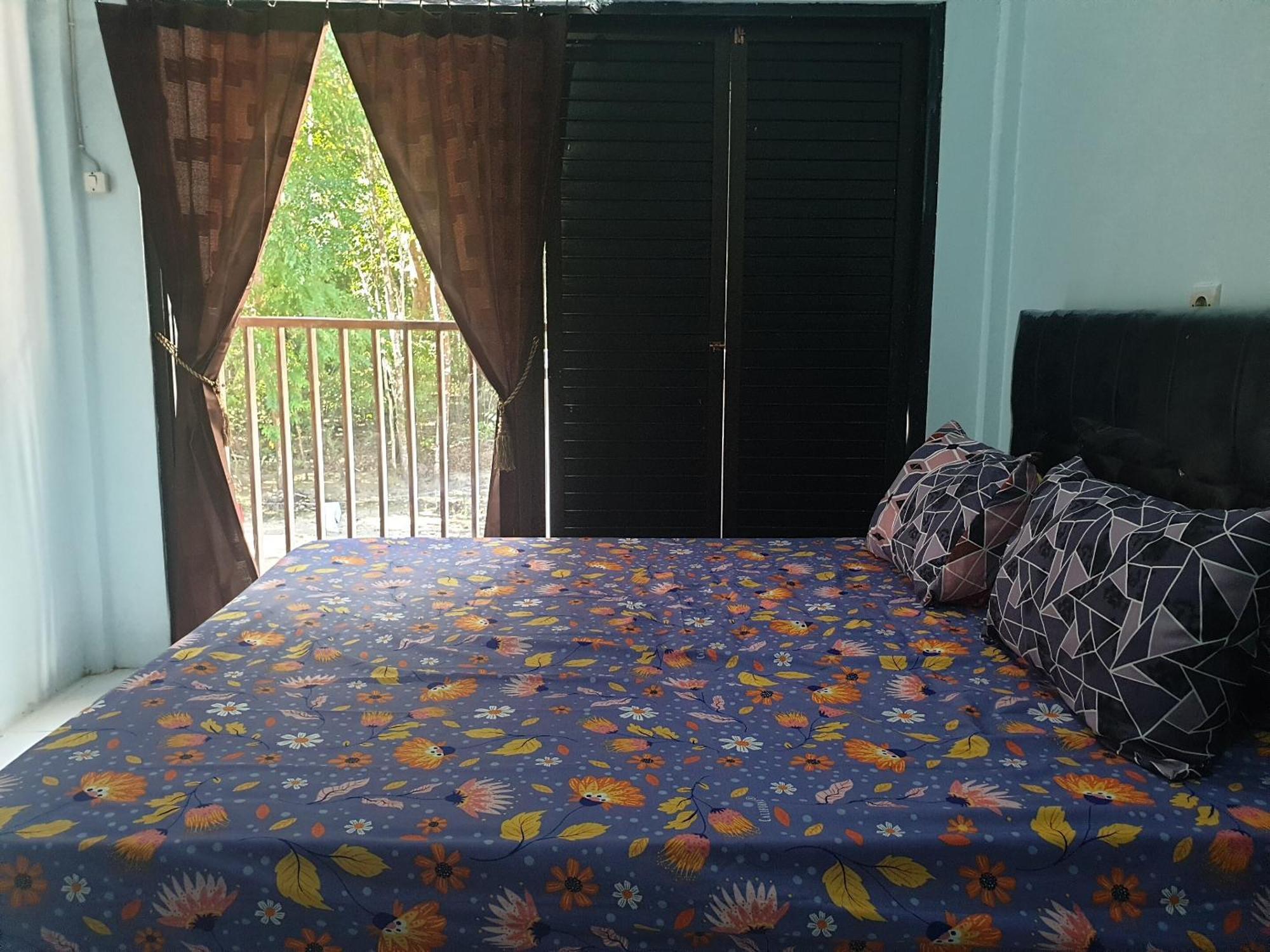 Capital O 92612 Penginapan D'Alas Purwo & Beachnearpadang Savana Sadengan バニュワンギ エクステリア 写真